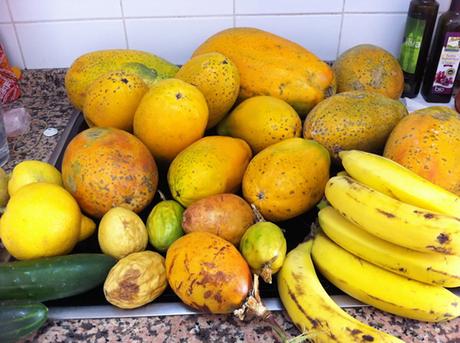 Papayas, Bananen, Maracujas, Zitronen, Gurken