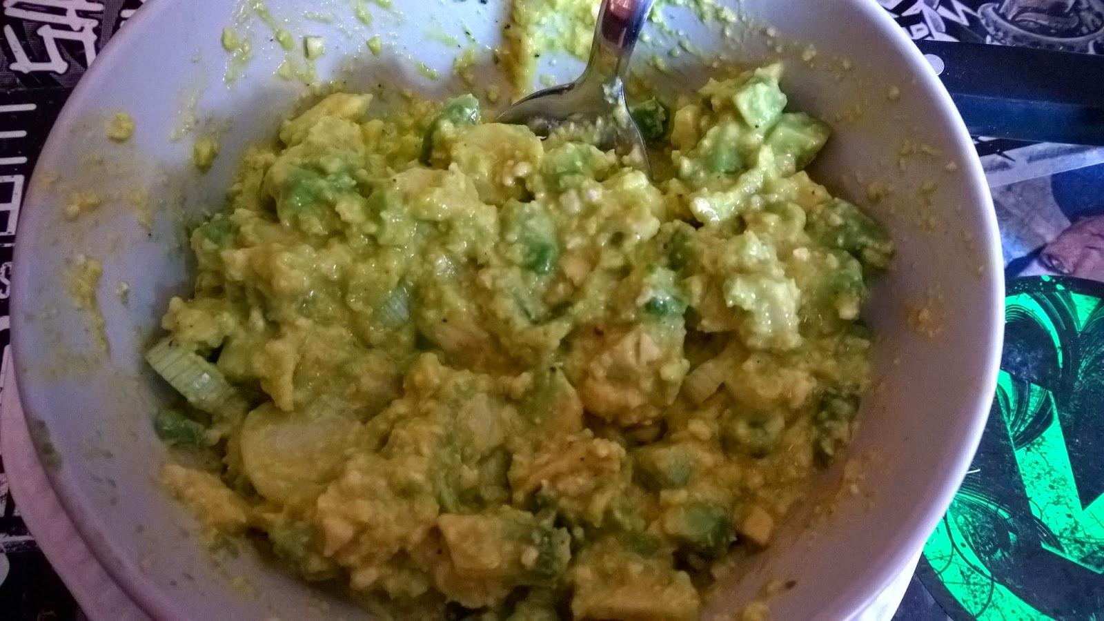 Anti-Eier-Salat mit Eiergeschmack und Avocado - Rezept (oder etwas ähnliches)