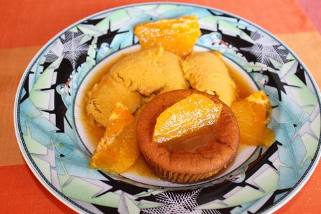 Dessert mal anders: Süßkartoffelcurryeis mit würzigen Kürbismuffin und Orangenzimtsoße