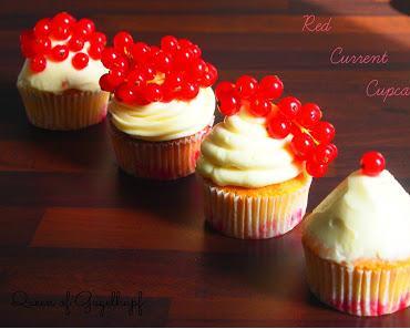 Ribisl Cupcakes mit weißem Schokoladen Frosting