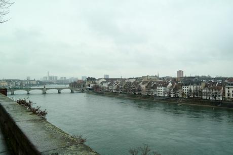 Basel Spaziergang am Rhein 04