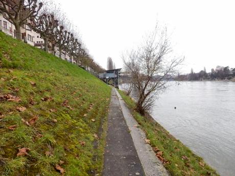 Basel Spaziergang am Rhein 15