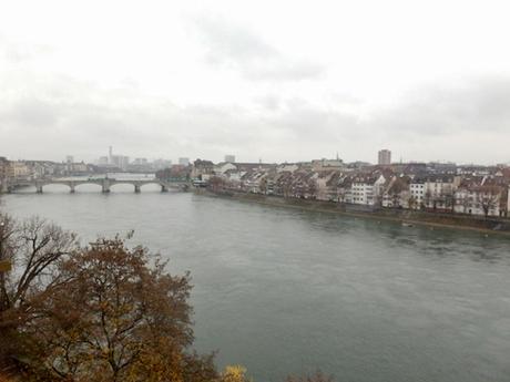 Basel Spaziergang am Rhein 17