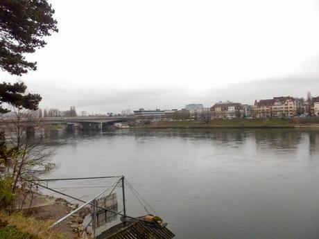 Basel Spaziergang am Rhein 12