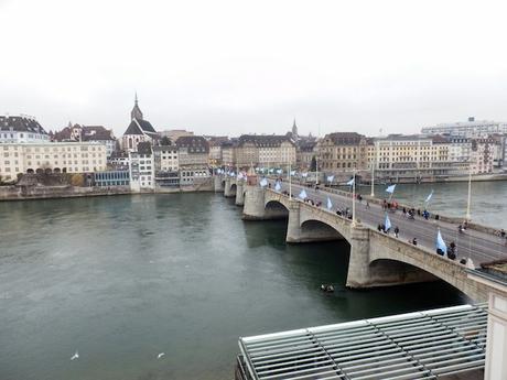 Basel Spaziergang am Rhein 21