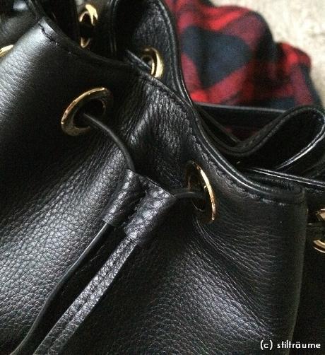 [Fashion] Michael Kors Jules Drawstring Shoulder Bag