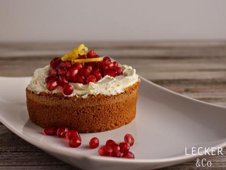 Granatapfel-Törtchen mit Erdmandelbisquit Granatapfel-Törtchen mit Erdmandelbisquit