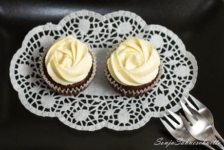 Black and White Chocolate-Cupcakes-2
