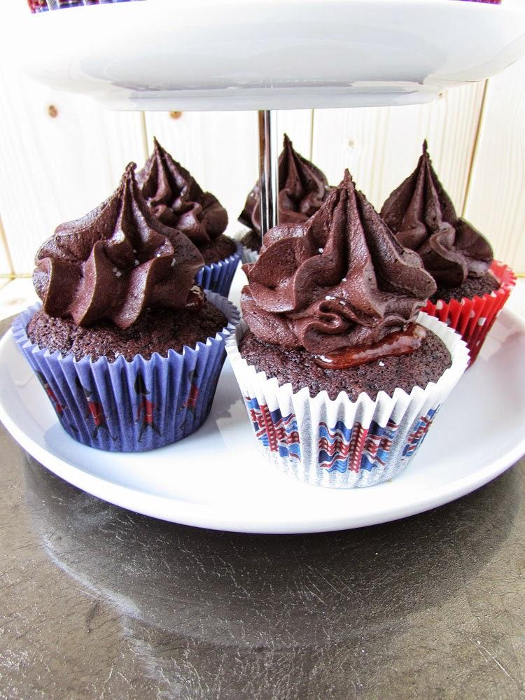 [Family Sunday] Death by Chocolate Cupcakes in der Sacher-Variante