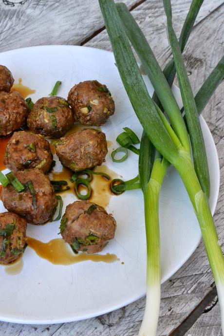 Savoury Wednesday {Meatball March}: Teriyaki Meatballs mit Sesam und Frühlingszwiebeln