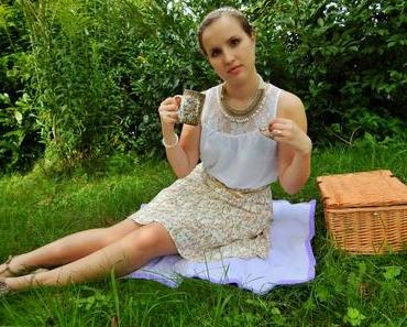 I live my own fairy tale in my little apple orchard