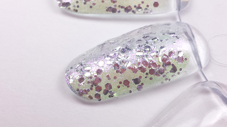 [NEU & LE] Review & Swatches: essence Cinderlla - 01 The Glass Slipper Glitter Topcoat