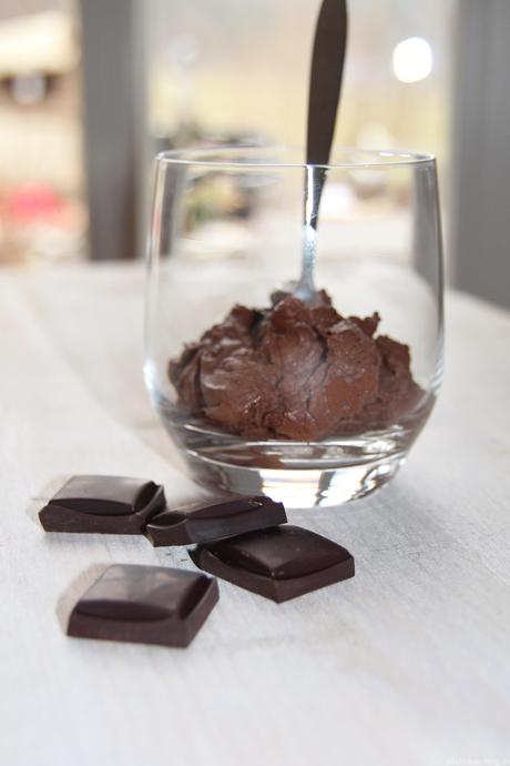 Die low carbigste Mousse Au Choccolat der Welt – nur Wasser und Schokolade