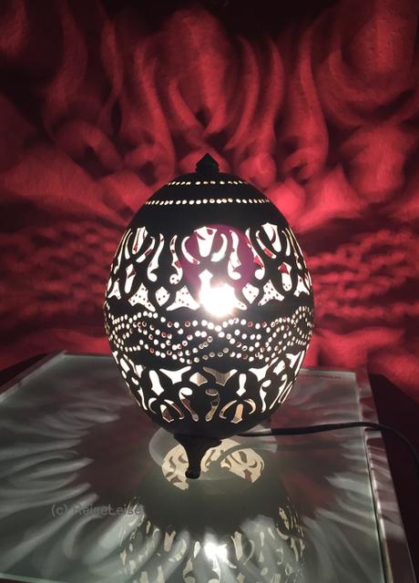 Ägyptische Lampe mit faszinierendem Lichtspiel