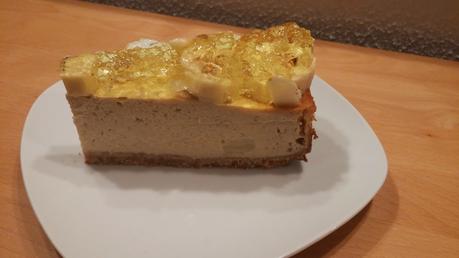 Bananen-Käsekuchen mit Zitronenwackelpudding-Topping