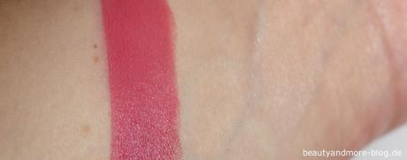 Secret Box Pure is Perfect - Catrice Ultimate Stay Lipstick 060 Floral Coral Swatch