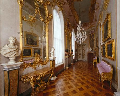 Schloss Sans Souci - ohne Sorgen von Berlin nach Potsdam zum Besuch der Sommerresidenz Friedrichs des Großen