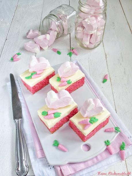 Ein kleiner rosa Osterkuchen Traum oder { Vanille-Orangenlikör Kuchen mit Frischkäse-Buttercreme und rosa Möhchen }