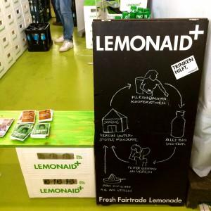 Tafel mit Illustration, wie LemonAid soziale Projekte unterstützt
