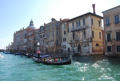 19_Postkartenmotiv-Gondoliere-im-Canal-Grande-Venedig-Italien