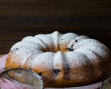 Yummie! Hier gibt es einen frühlingsfrischen Himbeer-Zitronen-Gugelhupf