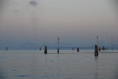 01_Venedig-im-Morgengrauen-Italien-Fabriken