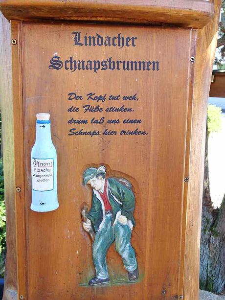 Beim Lindacher Schnapsbrunnen. - © Foto: Erich Kimmich