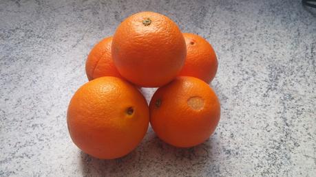 Orangen und Mandarinen