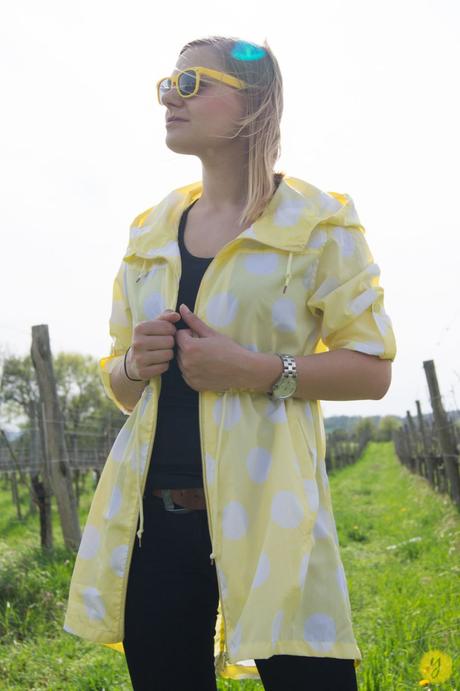 yellowgirl_Regenmantel_Outfit_3