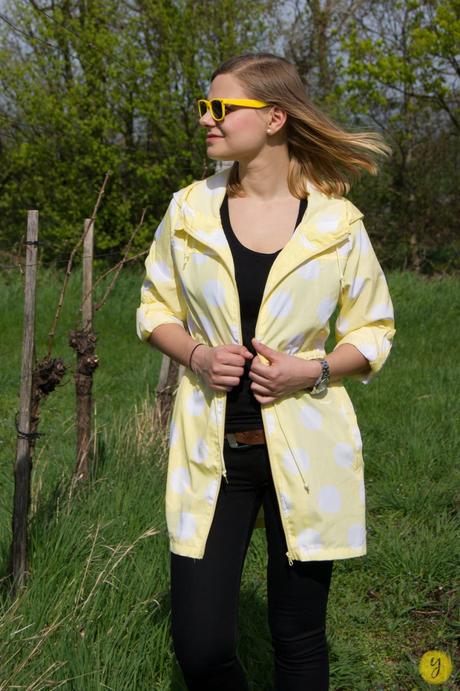 yellowgirl_Regenmantel_Outfit_4