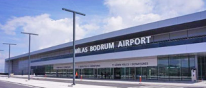 Vor zwei Jahren wurde der Flughafen um den Internationalen Airport erweitert. 2014 kamen hier fünf Millionen Touristen aus allen Ländern dieser Welt an, um in Bodrum ihren Urlaub zu verbringen.