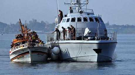 Flüchtlingsdrama im Mittelmeer: Die europäische Grenzschutzagentur FRONTEX versagt, weil sie nicht zum Retten, sondern als quasi militärischer Grenzschutz konzipiert worden ist