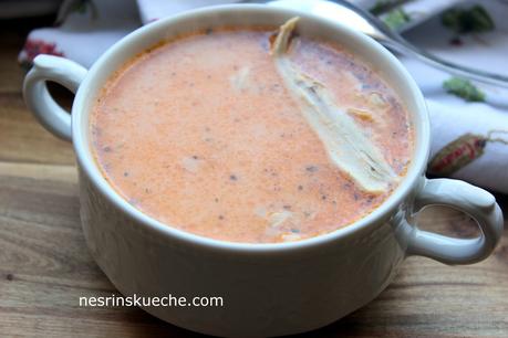 Terbiyeli Un Çorbası / Mehlsuppe mit Joghurtsoße