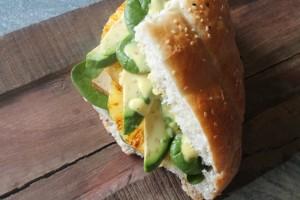veganes Hawaii Sandwich mit Räuchertofu