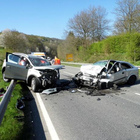 Autounfall Kusel/Bledesbach  – 20-jähriger stirbt bei Frontalzusammenstoß
