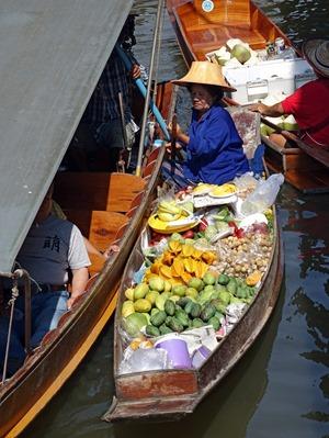 thailand-damnoen-saduak-floating-market