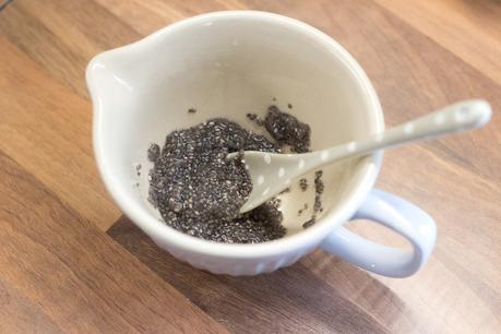 Veganer Schokokuchen für Genießer: Chia-Samen Brownietarte