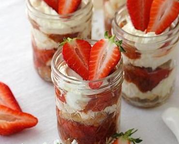 Rhabarber-Erdbeer-Tiramisu