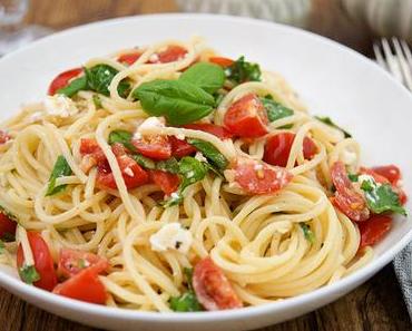 Pasta mit Feta und Basilikum (super schnell!)