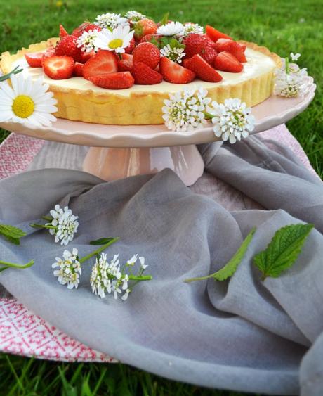 Frühlingsleckereien zum Träumen! Erdbeertarte mit weißer Schokoladencreme