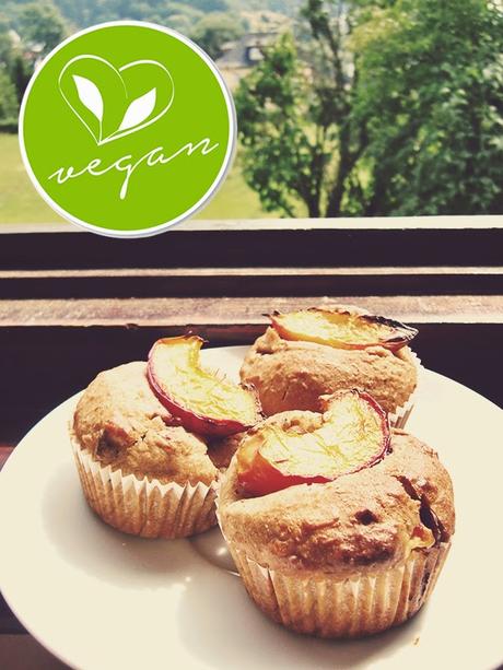 Pfirsich-Mandel-Muffins – für den veganen Kaffeeklatsch