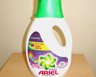 Ariel Actilift Colorwaschmittel mit der Fleck-Weg Kappe im Produkttest