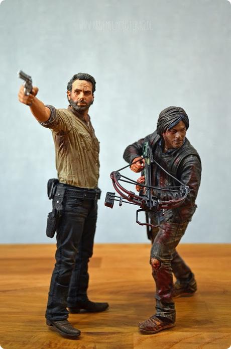 #twd (10) The Walking Dead McFarlane Action Figure Deluxe Rick Grimes and Daryl Dixon