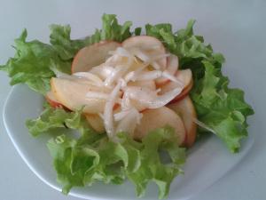 Apfel-Zwiebel Salat