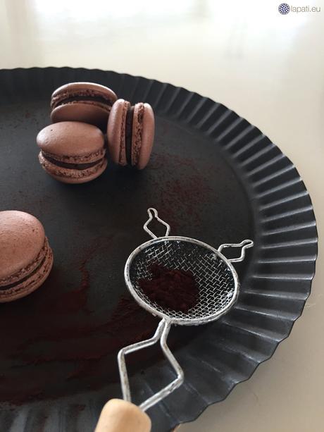 Feine Schokoladen Macarons – Je dunkler desto besser