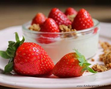 Erdbeerzeit: Mascarponecreme mit Haferflocken Crumble