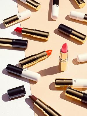 H&M lanciert neue Make-up Produkte....