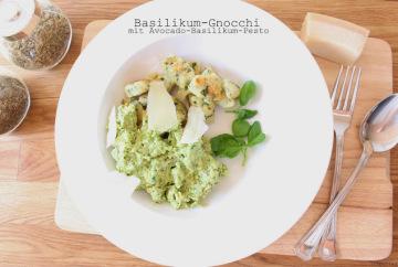 Basilikum-Gnocchi mit Avocado-Pesto von Tulpentag
