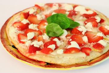 Spargel-Erdbeer-Pizza von Rios Küche
