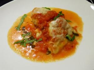 hühnchen mit tomatensauce und mozzarella